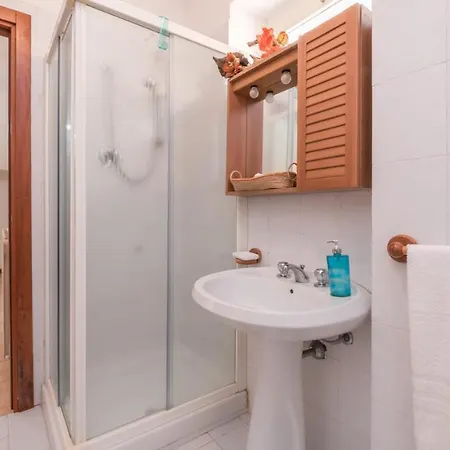 Ripari Di Giobbe 6&2, Emma