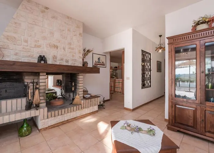 Ripari Di Giobbe 6&2, Emma Вилла Ортона