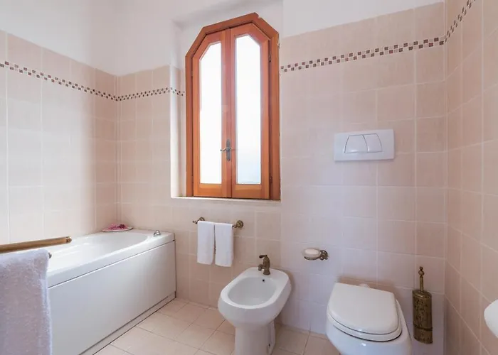 Ripari Di Giobbe 6&2, Emma