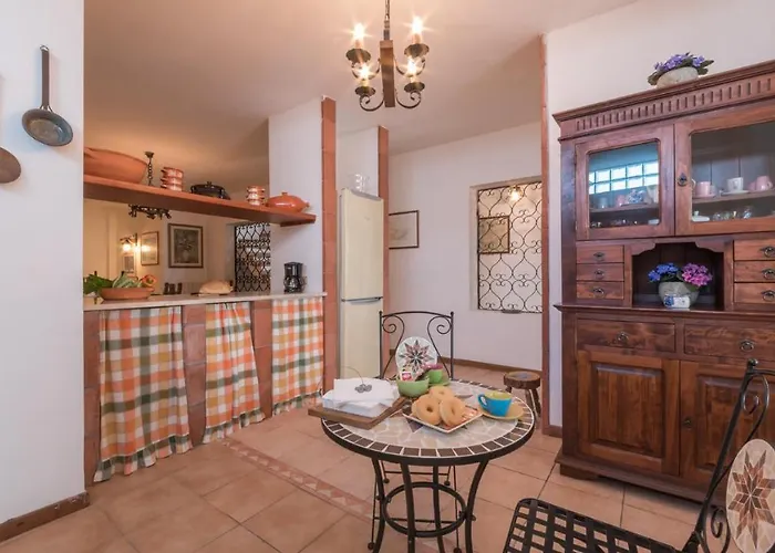 Ripari Di Giobbe 6&2, Emma Вилла